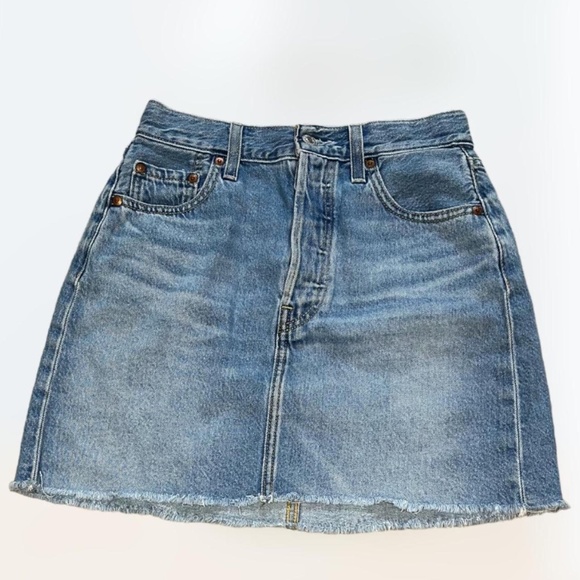 Levi's Dresses & Skirts - Levis denim ribcage women's skirt size 26